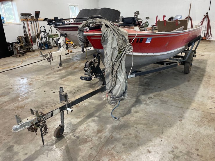 1979-lund-16ft-mister-pike-fishing-boat-image-3