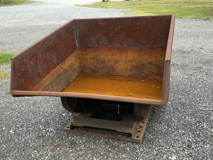 #163-•-self-dumping-hopper-image-3