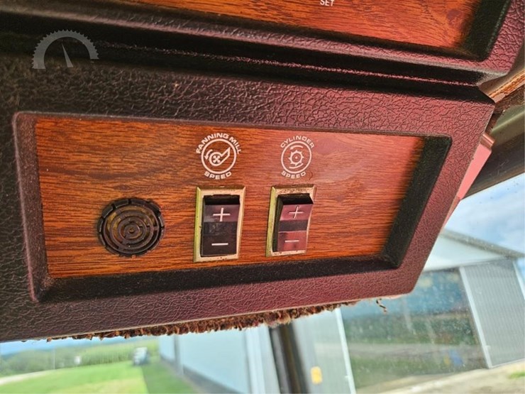 1985-massey-ferguson-860-image-59