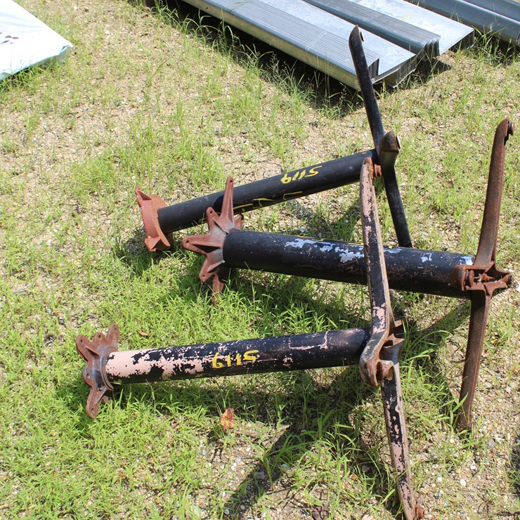 #5119 • LOT OF 3 LEGS