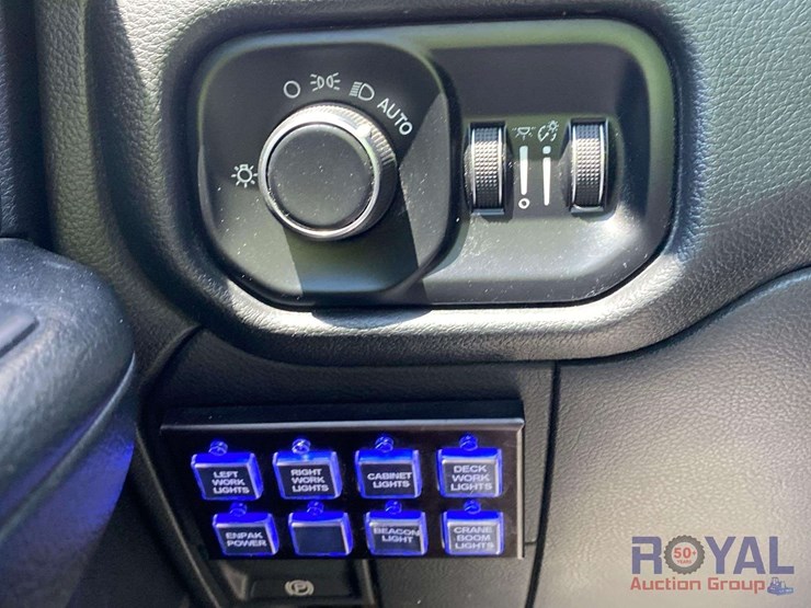 2019-dodge-ram-5500-image-33