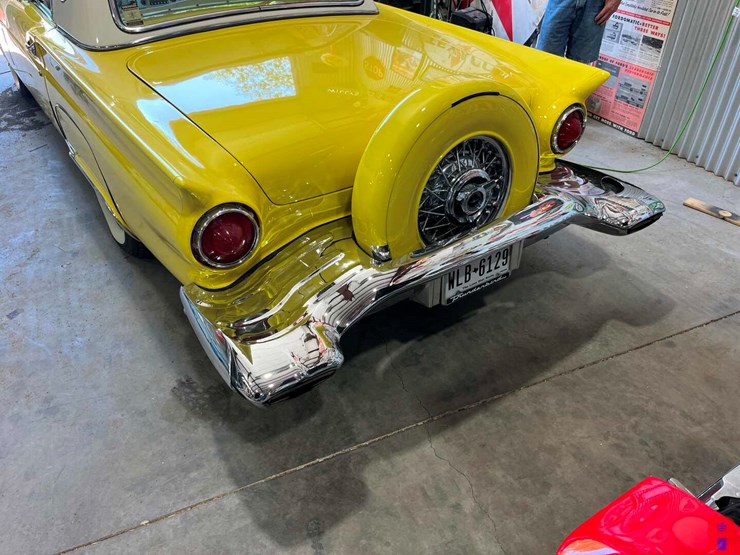 1957-ford-thunderbird-image-5