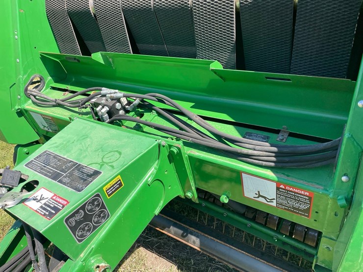 2013-john-deere-569-premium-image-42