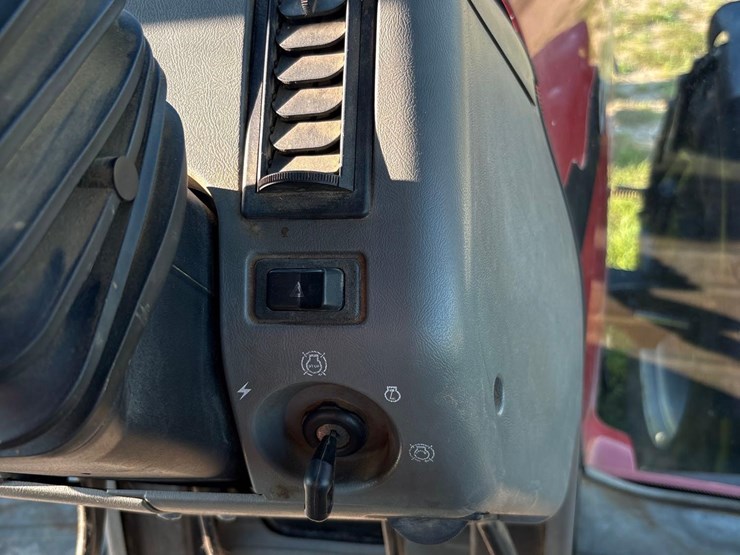 2000-case-ih-mx240-image-55