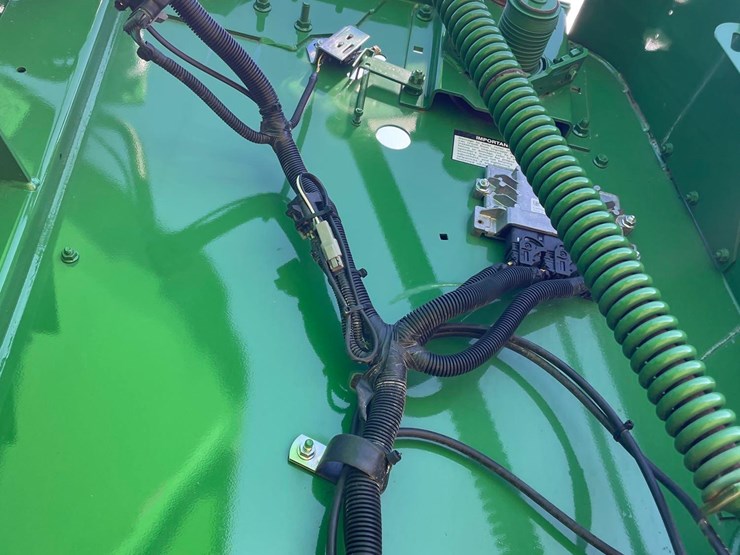 2018-john-deere-560r-image-22