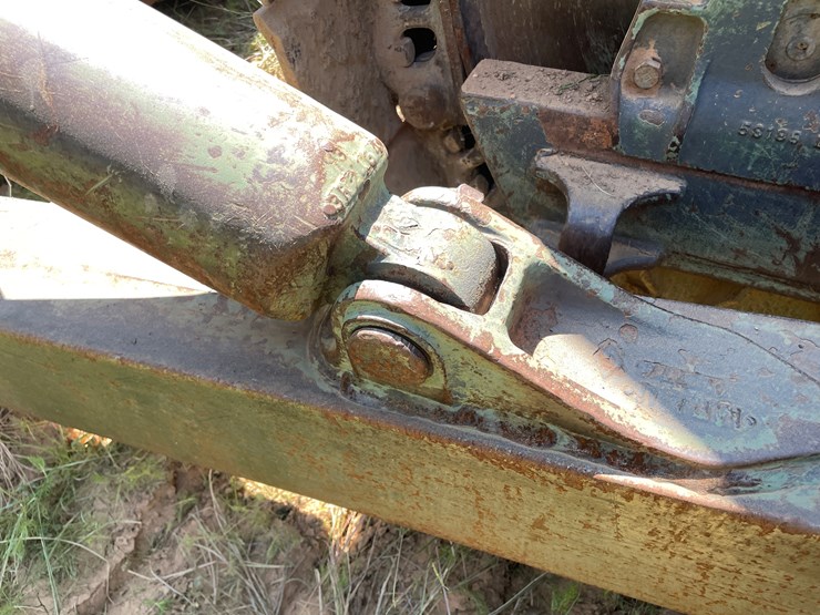 caterpillar-d7-image-24