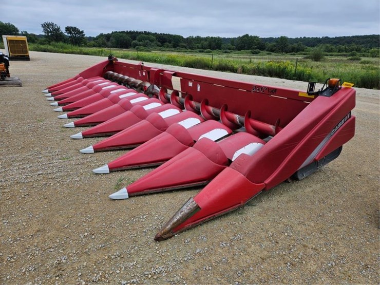 case-ih-2412-image-2