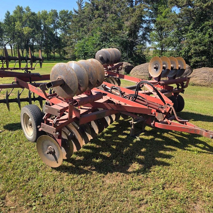 INTERNATIONAL 470