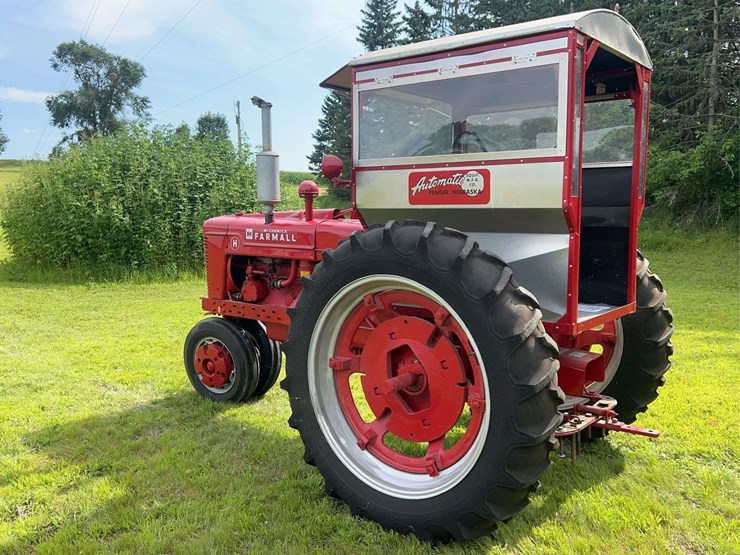 1948-farmall-h-with-automatic-cab-image-3