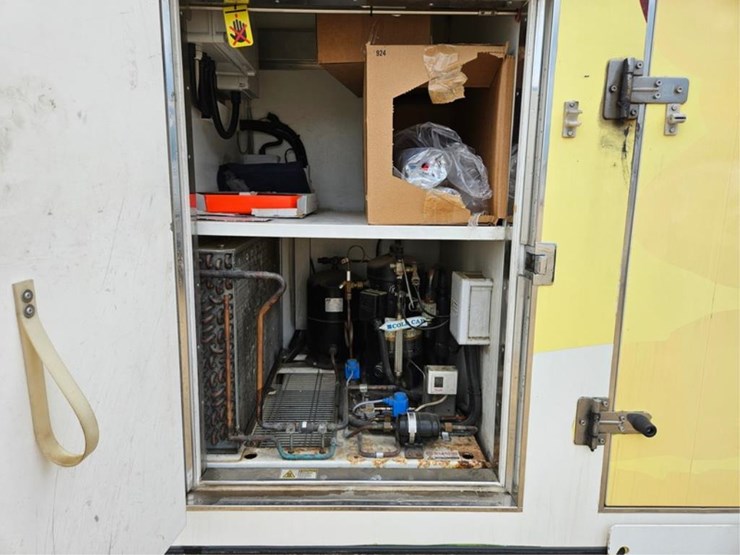 2019-ford-e450-image-14