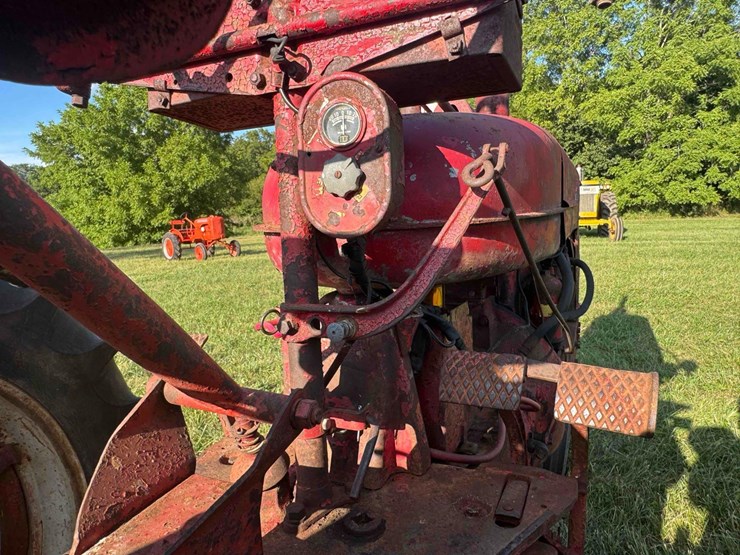 1949-farmall-“m”-image-5