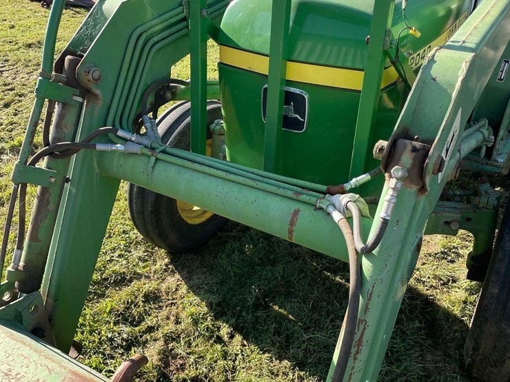 john-deere-2040-image-16