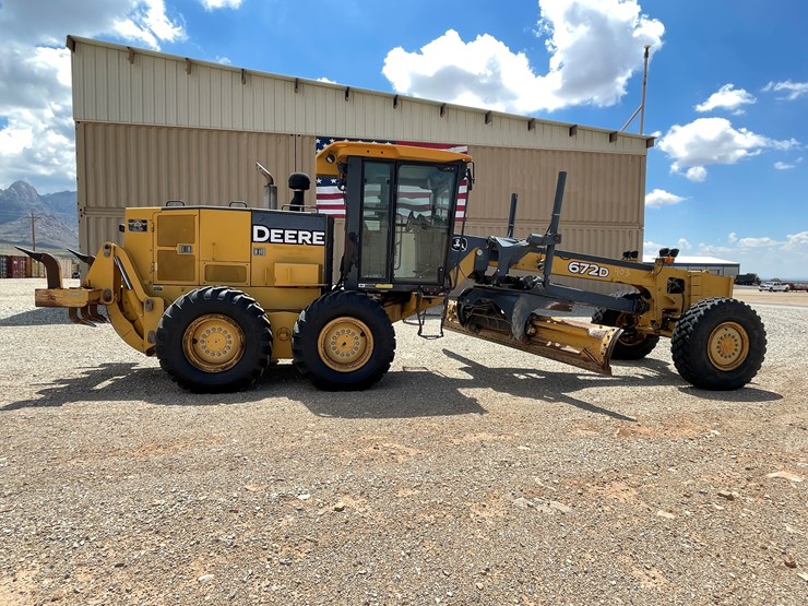 deere-672d-image-6