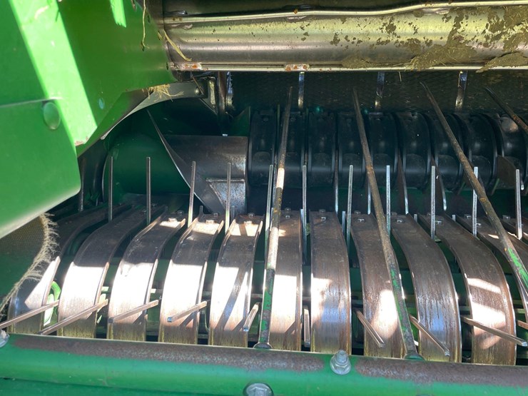 2019-john-deere-560m-image-21