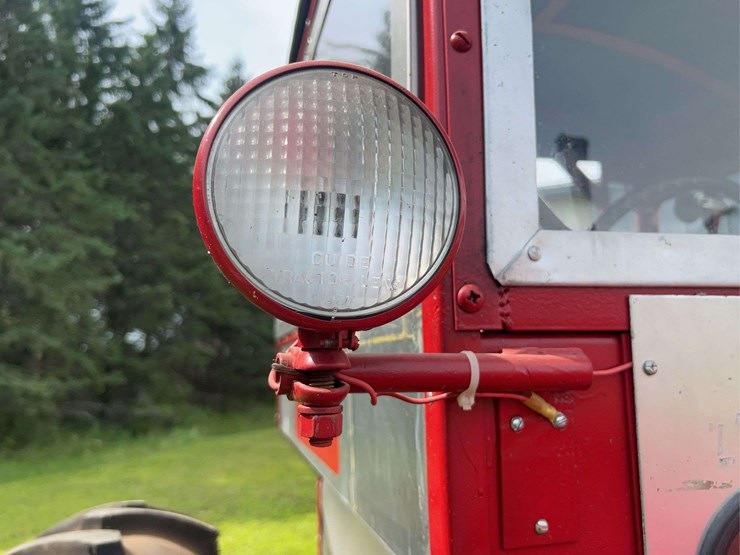 1948-farmall-h-with-automatic-cab-image-29