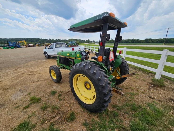 john-deere-2155-image-3