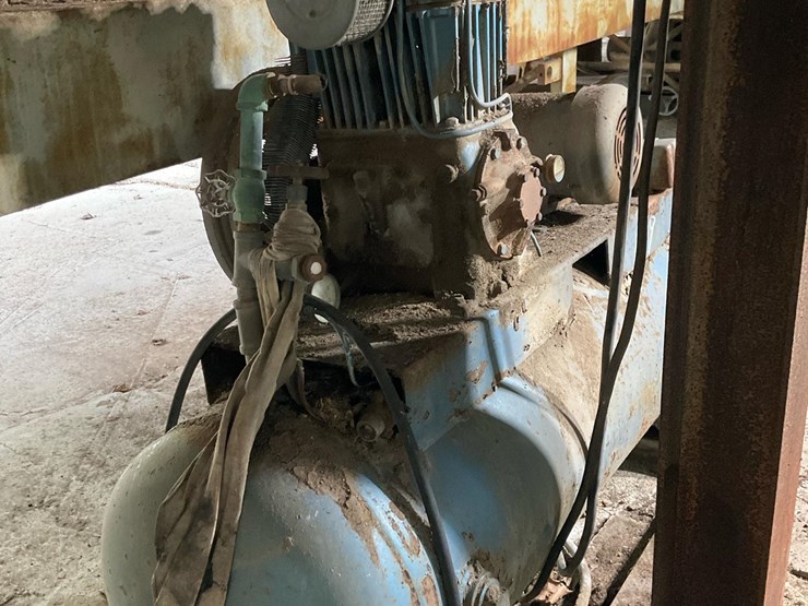 #139-•-air-compressor-image-8