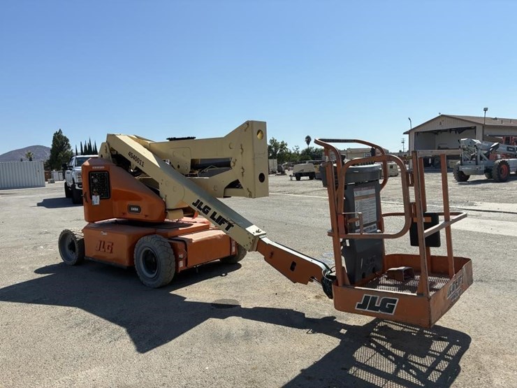 2007-jlg-e400a-image-2