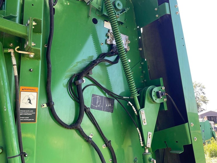 2013-john-deere-569-premium-image-28