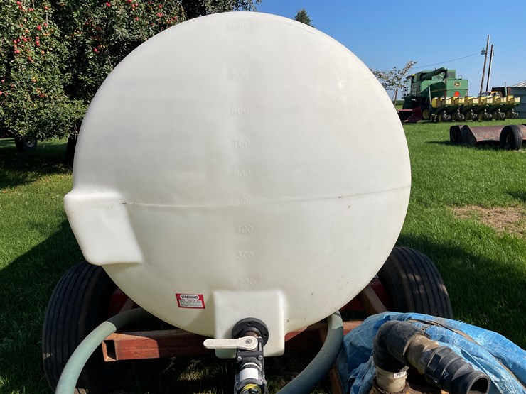 #5475-•-1000-gallon-poly-tank-on-knowles-running-gear-image-5