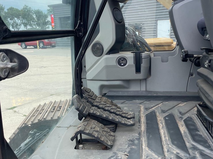 2018-caterpillar-318fl-image-61