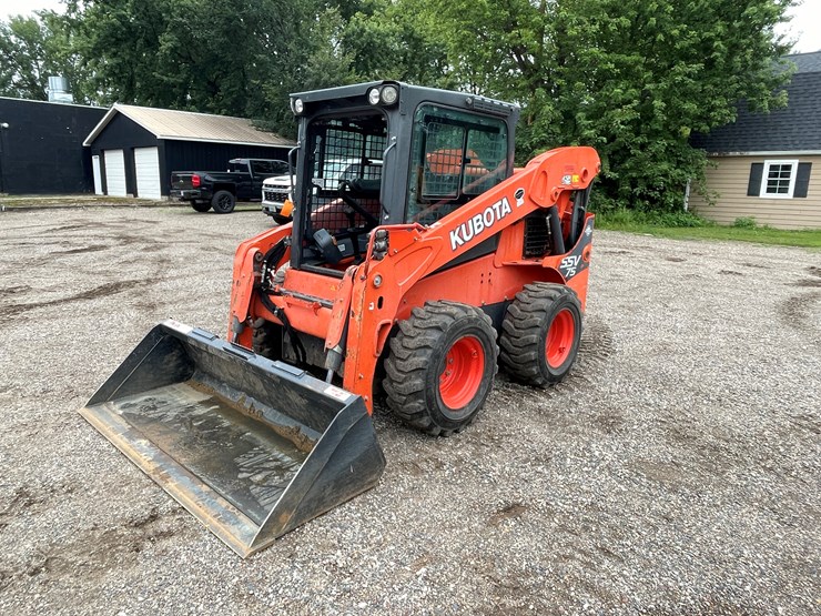 2016-kubota-ssv75-image-1