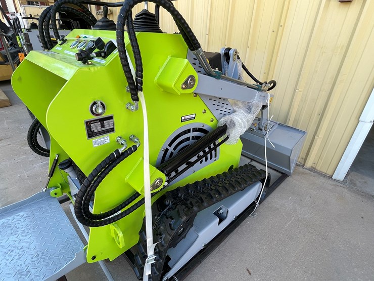 #4602-•-landhero-mini-skid-steer-loader-image-15
