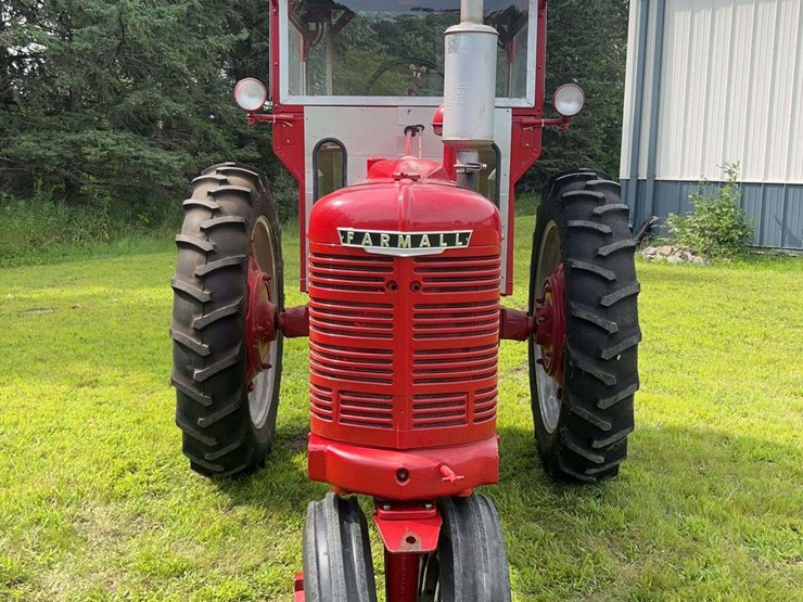 1948-farmall-h-with-automatic-cab-image-8