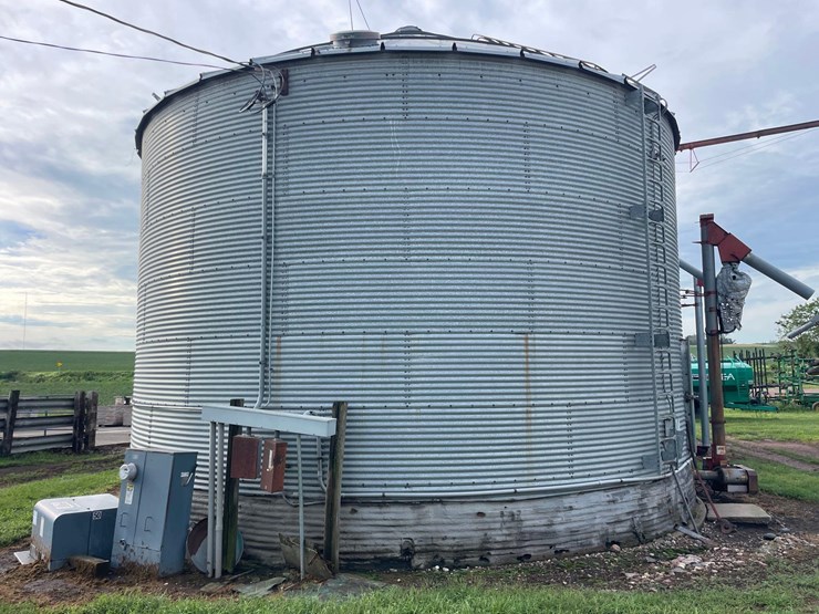 8,000-bushel-dryer-grain-bin-image-2
