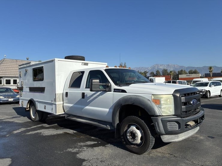2012-ford-f550-image-2
