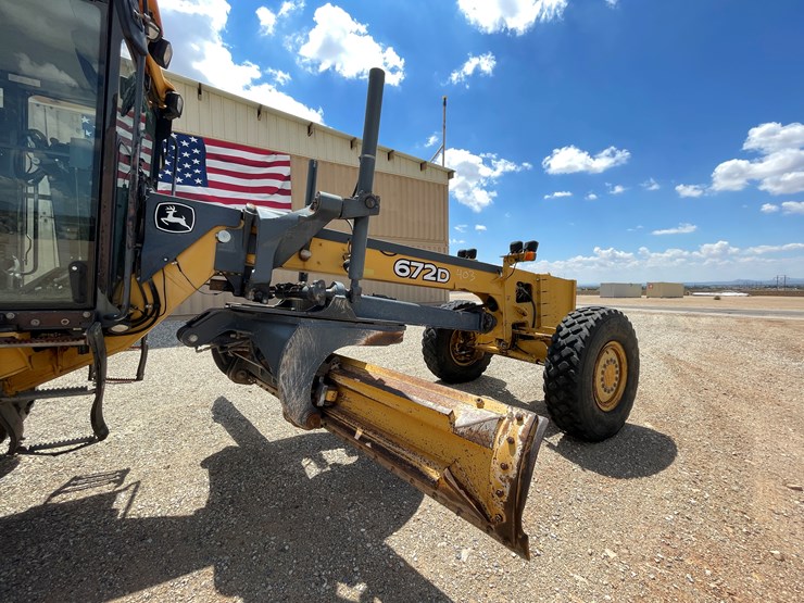 deere-672d-image-67