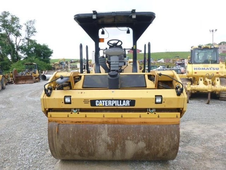 2014-caterpillar-cb64-image-2