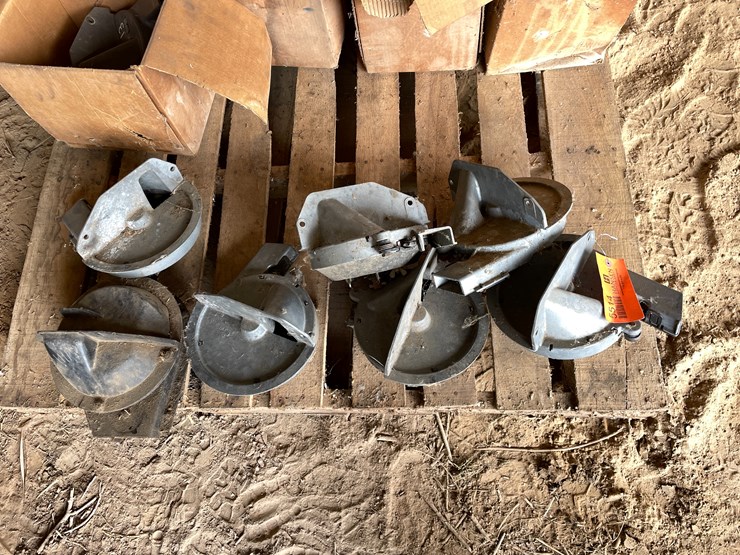 #5514-•-(7)-john-deere-seed-meters-image-1