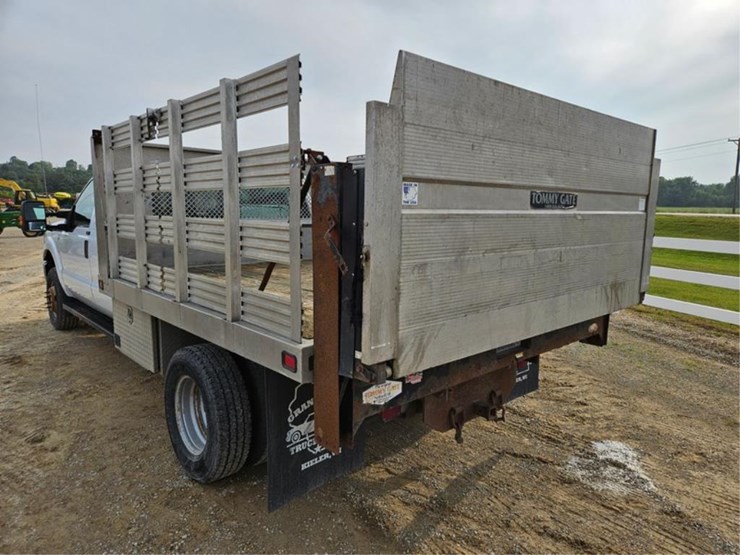 2011-ford-f350-image-14