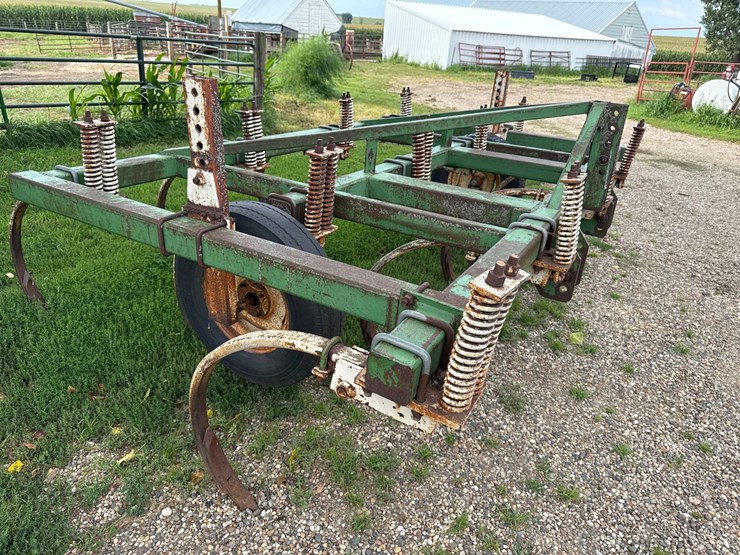 wetherell-chisel-plow-image-2