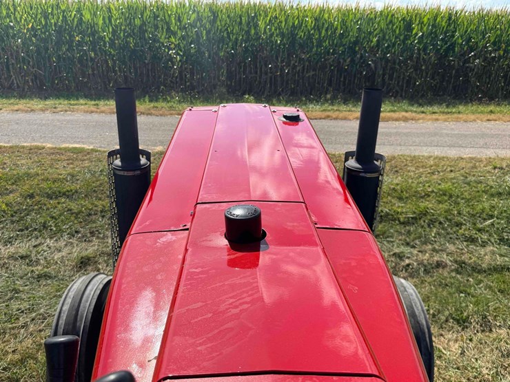 1972-ih-1468-tractor-image-26