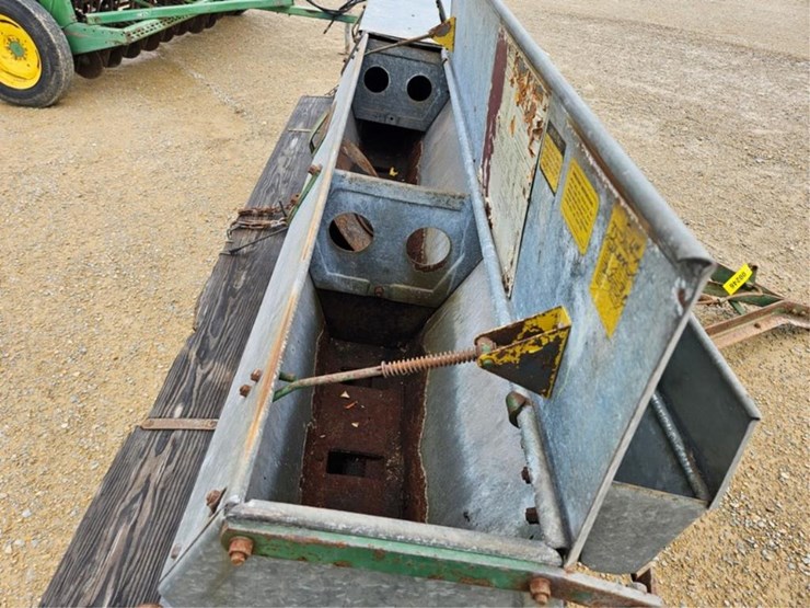 john-deere-11-image-16