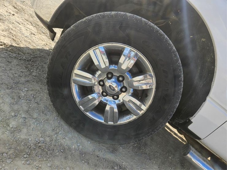 2012-ford-f150-xlt-image-45