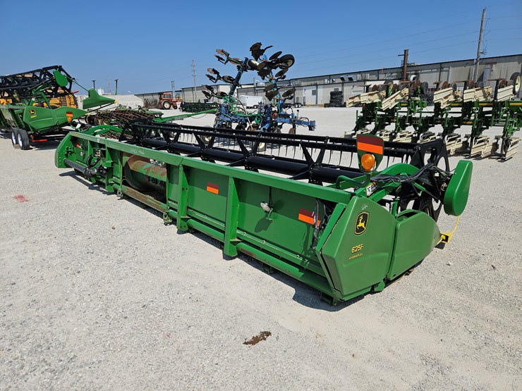 2005-john-deere-625f-image-5