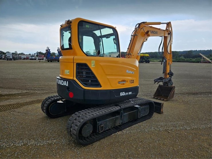 #382-•-2017-hyundia-rolex-60cr-9a-excavator-image-5