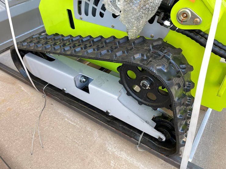 #4602-•-landhero-mini-skid-steer-loader-image-3