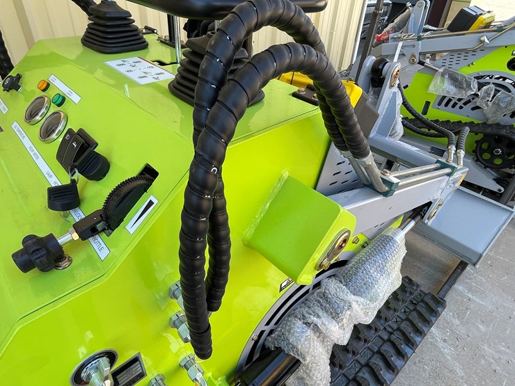 #4601-•-landhero-mini-skid-steer-loader-image-20