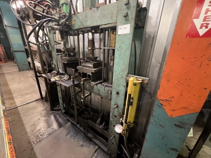 global-machinery-hydraulic-press-w/tank-image-3
