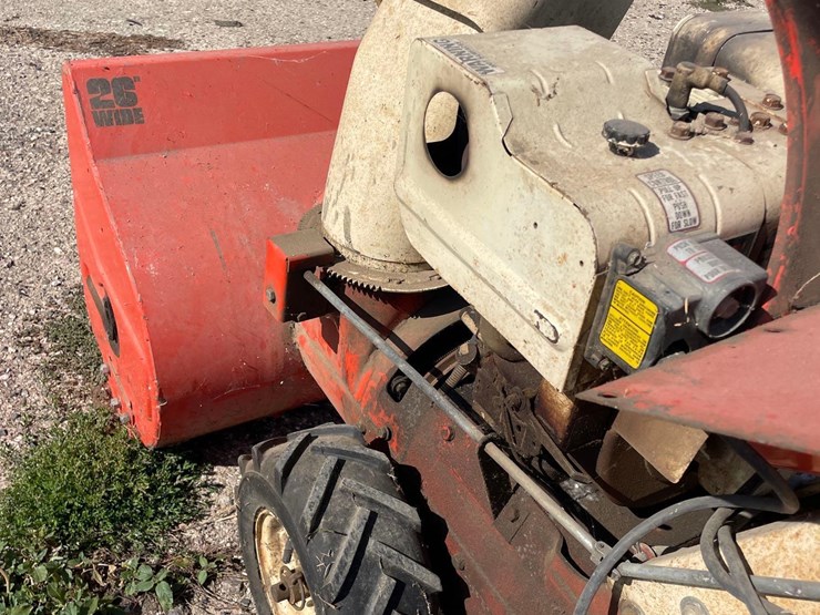 arends-26”-snowblower-image-11