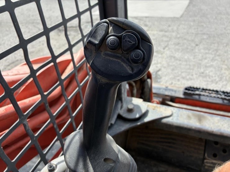 2018-kubota-svl95-2s-image-15