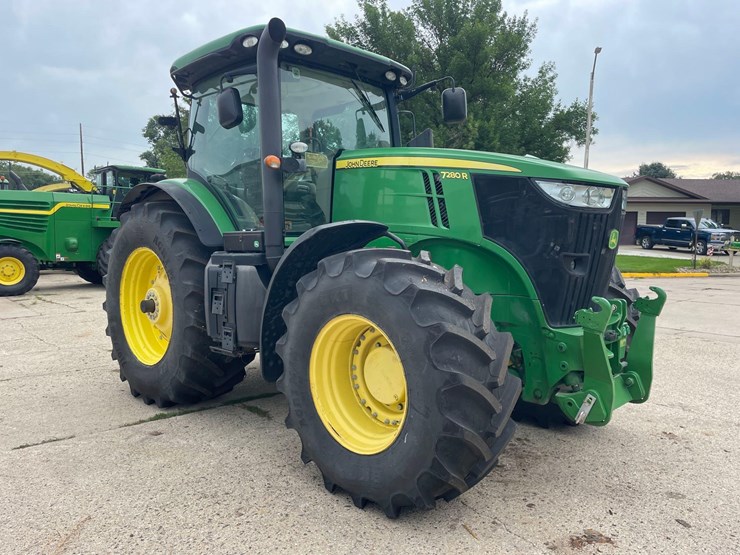 2012-john-deere-7280r-image-3