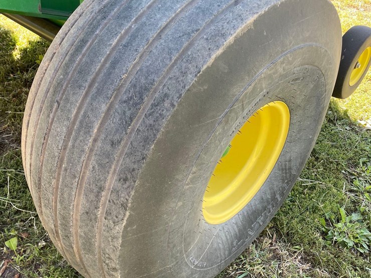 2013-john-deere-569-premium-image-13
