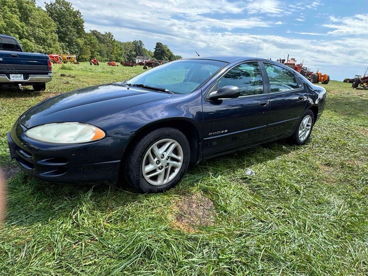 2001-dodge-intrepid-sedan-image-2