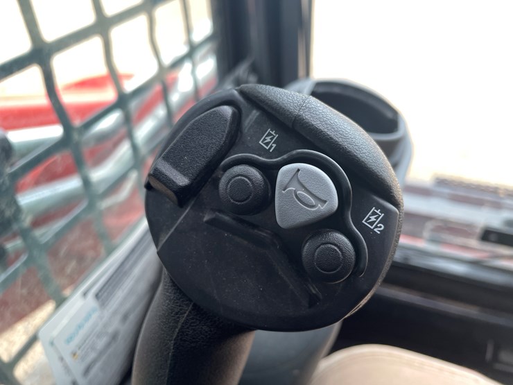 kubota-svl65-2-image-46