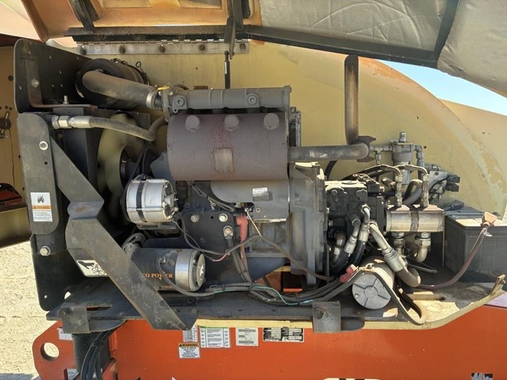 2012-jlg-400s-image-13